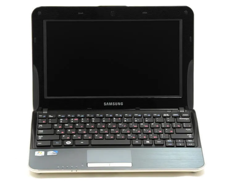 Замена крышки ноутбука Samsung NF210-A01