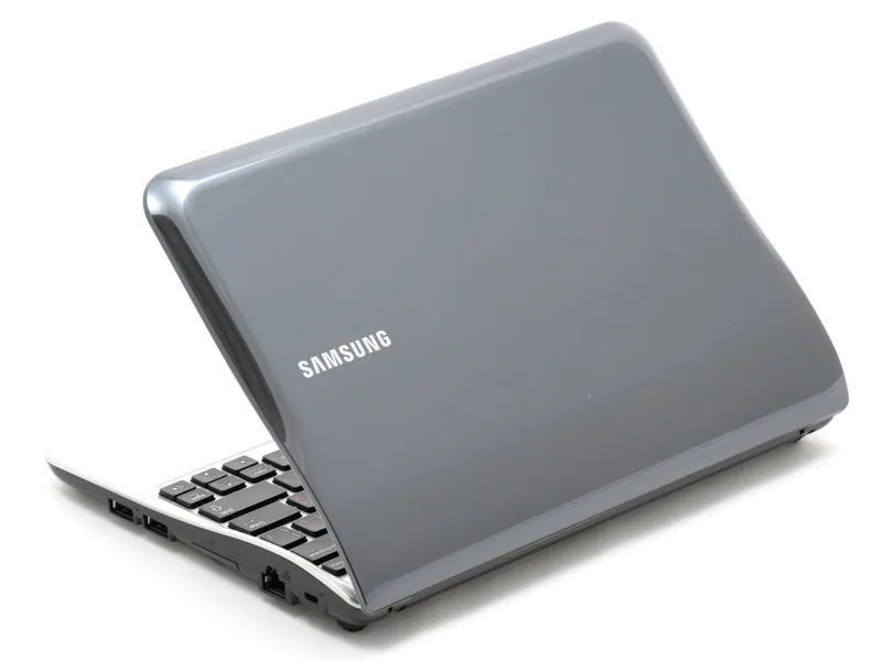 Замена крышки ноутбука Samsung NF310-A03